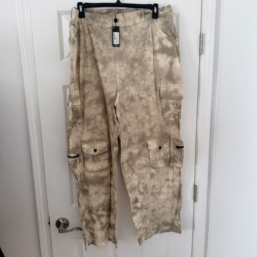 PrettyLittleThing Plus Khaki Camo Pocket Detail Cargo Trousers 18 NWT Baggy Wide